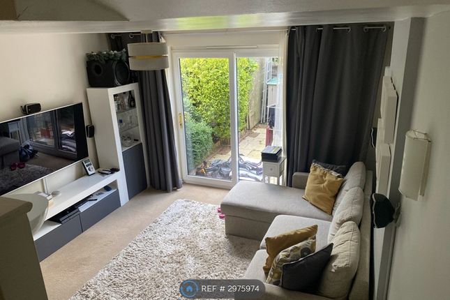 Lay Gardens, Radford Semele, Leamington Spa photo 5