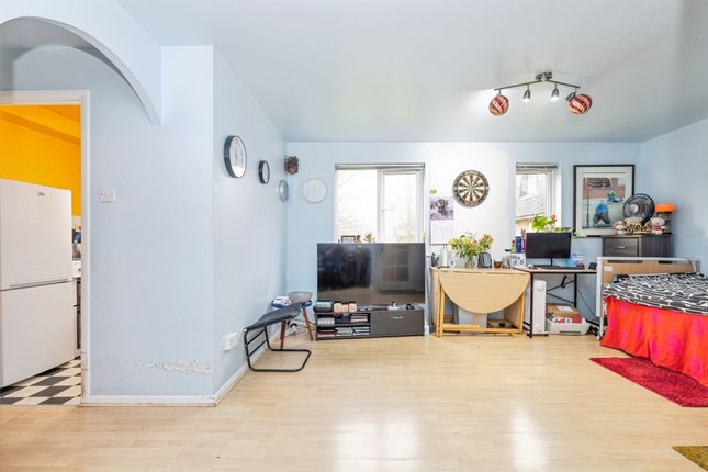 56a, Southwold Road, Watford photo 3