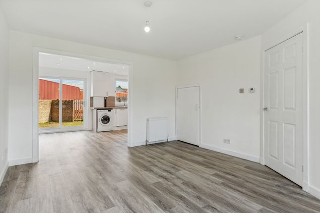 7, Milnpark Gardens, Kinning Park photo 4