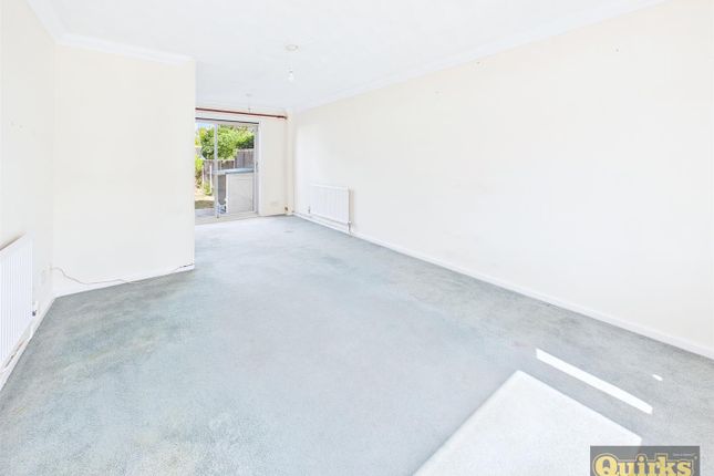 91, Haslemere Road, Wickford photo 2