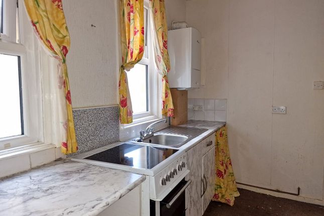 Flat 8, 3 St Davids Road North, Lytham St Annes photo 4