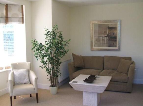Flat 3 Northdene Court, 32, Egham Hill, Egham photo 2