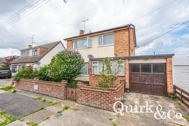 Thumbnail Detached house for sale in Waarem Avenue, Canvey Island