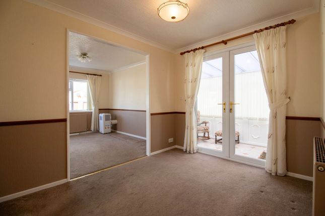 8 Paul's Walk Parklands Mobile Homes, Scunthorpe photo 4