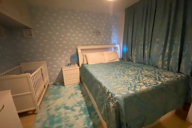 32, Sheerwater Road, London photo 3