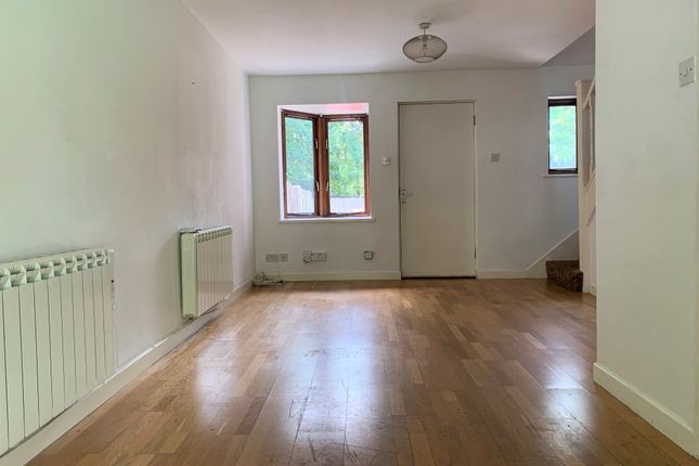 Thumbnail Terraced house to rent in Camille Close, London