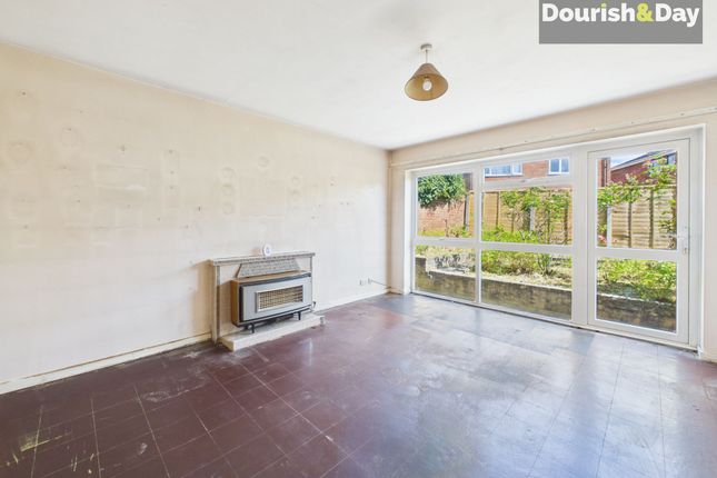 1 Shannon Road, Stafford photo 3