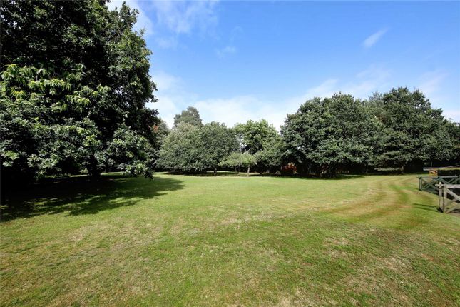 Country house for sale in Orkney Court, Taplow, Maidenhead