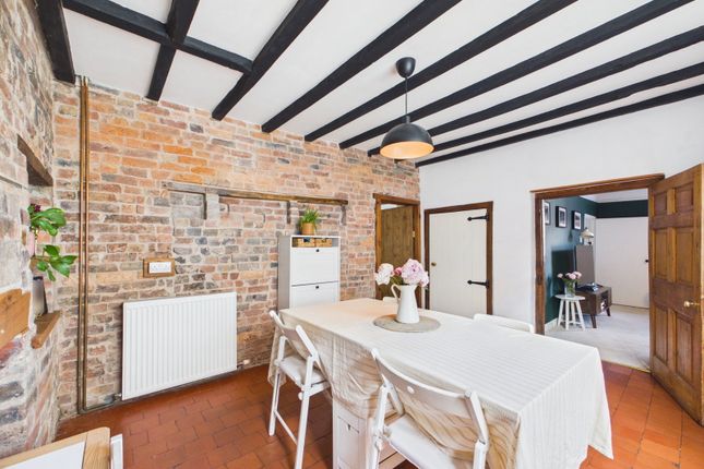 5, Barber Street, Broseley photo 4