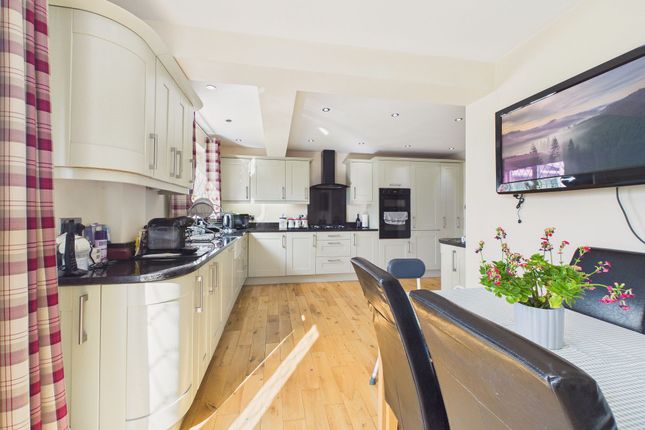 2 Richmond Way, Cramlington photo 3
