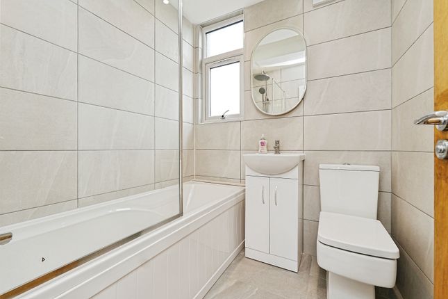 62, Hillcrest Road, Bromley photo 2