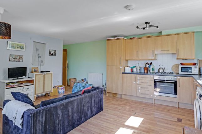Ernest Court, 122 Bowen Drive, Dulwich, London photo 3