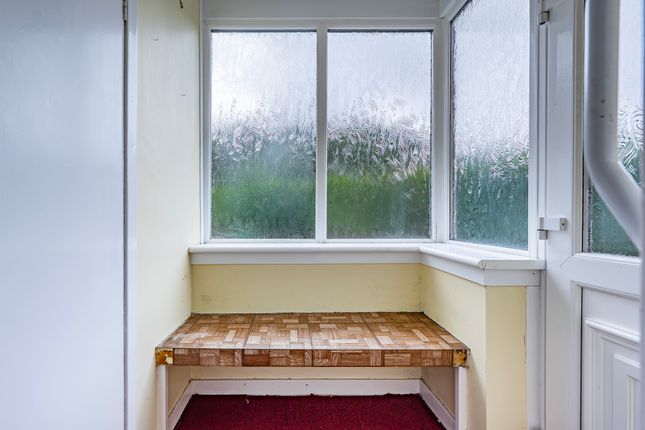 17 Spruce Drive, Lenzie, Glasgow photo 4