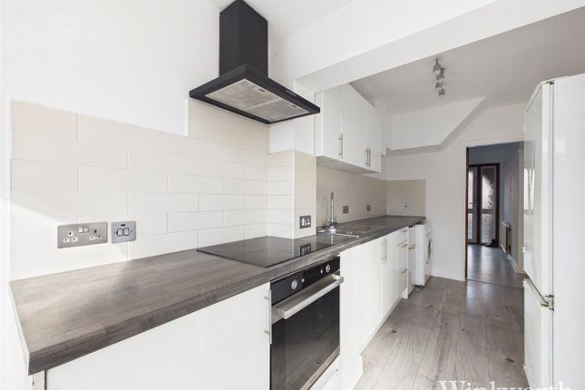 38, Cloister Road, London photo 3