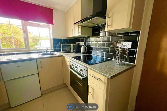 Askew Drive, Spencers Wood, Reading photo 4