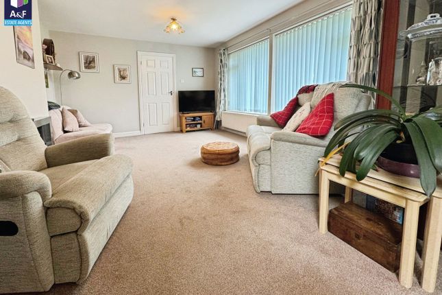 13, The Worthings, Weston-Super-Mare photo 4