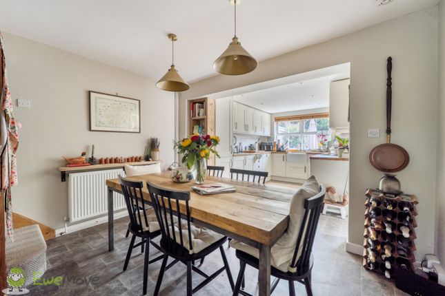40, Silchester Road, Tadley photo 3