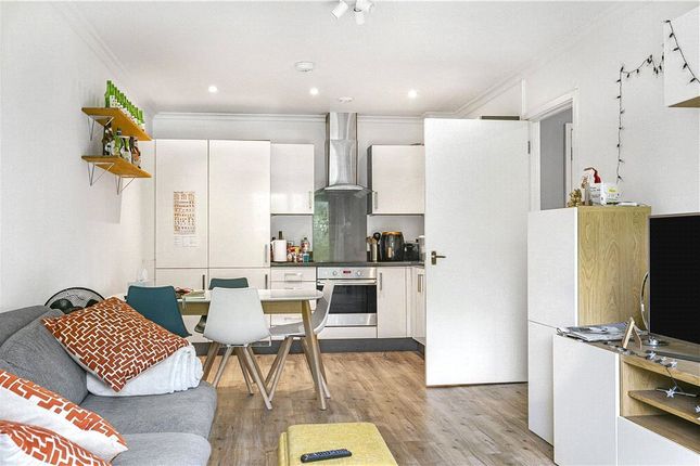 Flat 36, 2B,, Bollo Lane, London photo 3