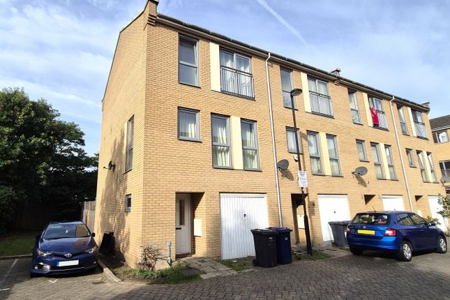 4 Bedroom Town House