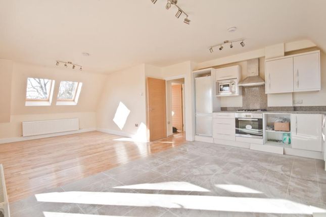 Avenue Road, Pinner photo 2