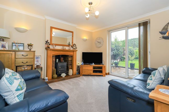 156, Blackhalve Lane, Wolverhampton photo 4