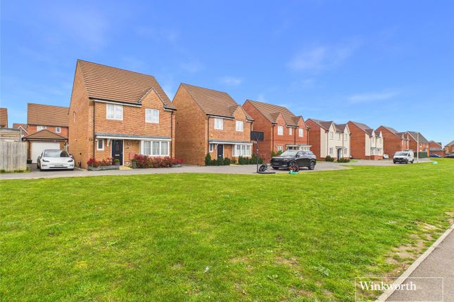 21, Alder Grove, Reading photo 4