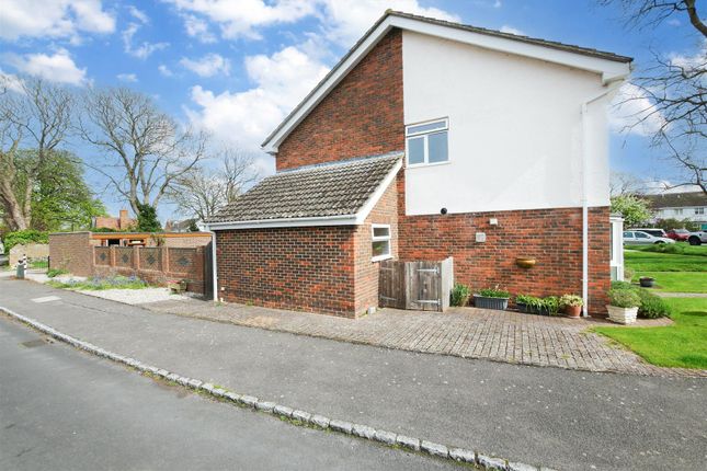 Semi-detached house for sale in Observatory Close, Benson, Wallingford