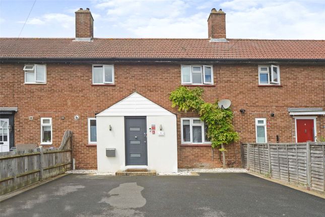 Thumbnail Terraced house for sale in Woodview, Chessington
