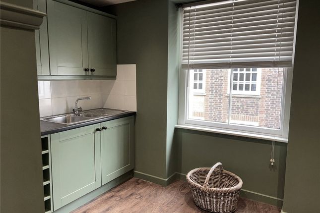 Flat 1, 60, Cheap Street, Dorset photo 3