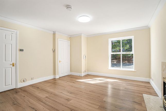 3, Brough Close, Kingston Upon Thames photo 4