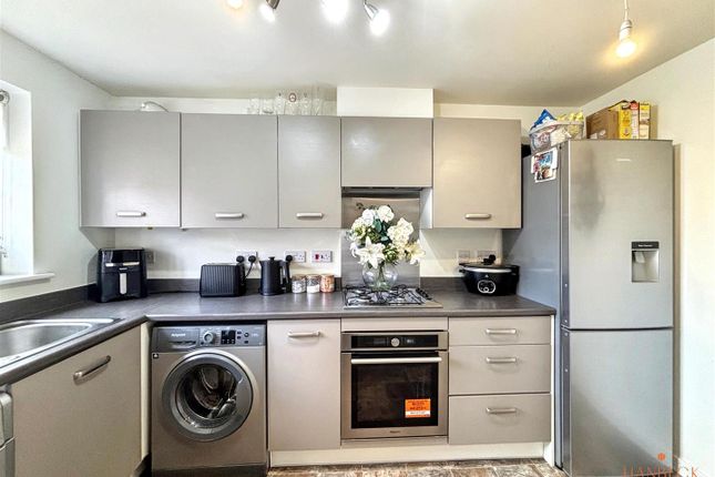 99, Woldcarr Road, Hull photo 4