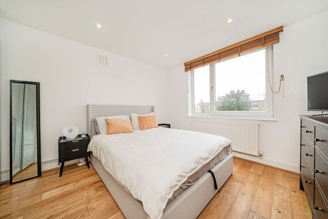 Flat 4, 2, Chesilton Road, London photo 4