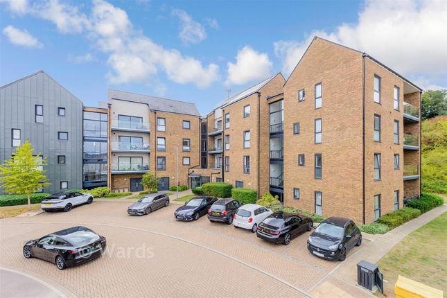 1-bed flat on 99, Havelock Drive, Greenhithe, £230,000