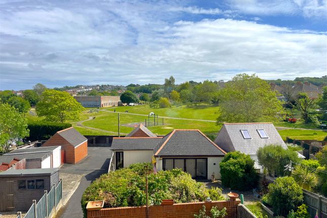Flat 2, 195 Abbotsbury Road, Dorset photo 2