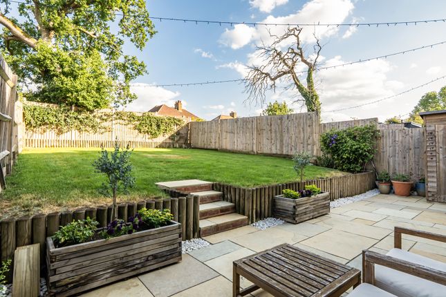4, Fenton Close, Potters Bar photo 4