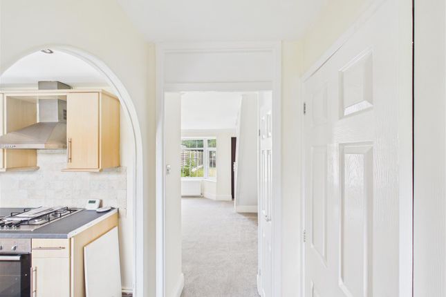 6, Hardwick Close, Sheffield photo 4