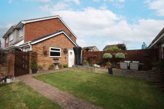 Thumbnail Semi-detached bungalow for sale in Meadow Garth, Hull