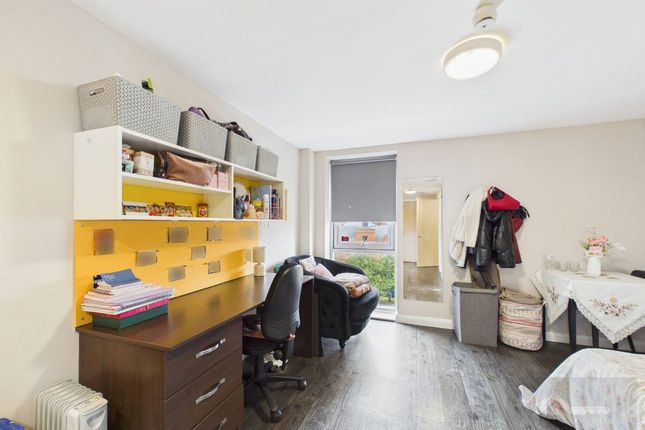 1-bed flat on Apartment 515,, 1 - 10 Devon Street, Liverpool, £30,000