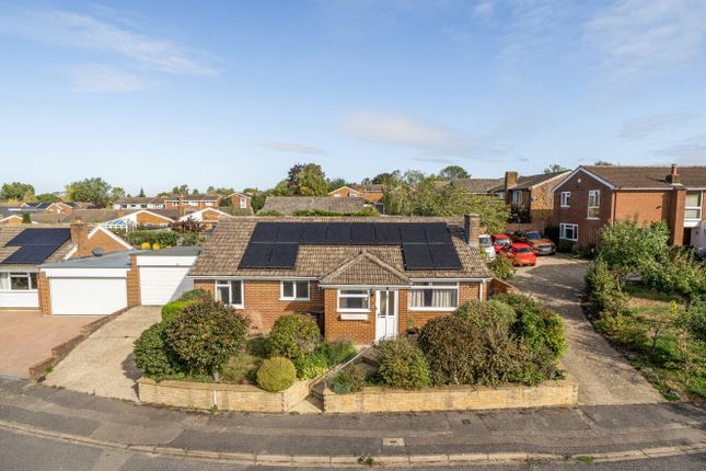 3-bed bungalow on 76, Broadwater Road, Reading, £450,000