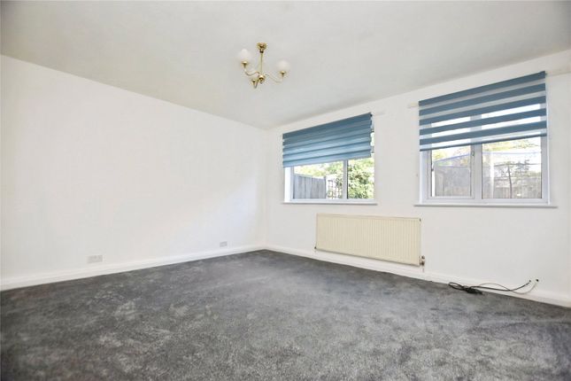 32, Chadwell Heath Lane, Romford photo 3