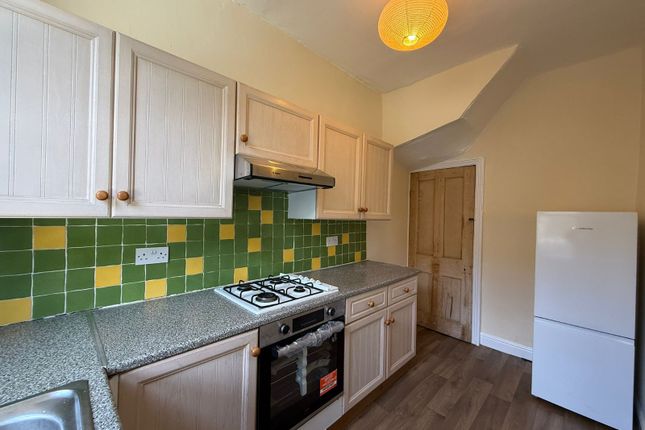 12, Eddison Street, Pudsey photo 2