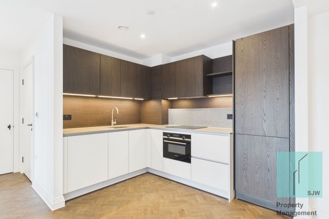 901 Apogee House, 1 Eden Place, London photo 3