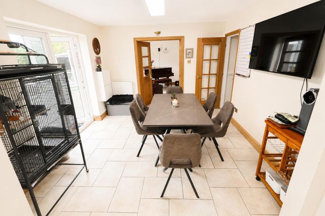 3, Borras Park Road, Wrexham photo 4