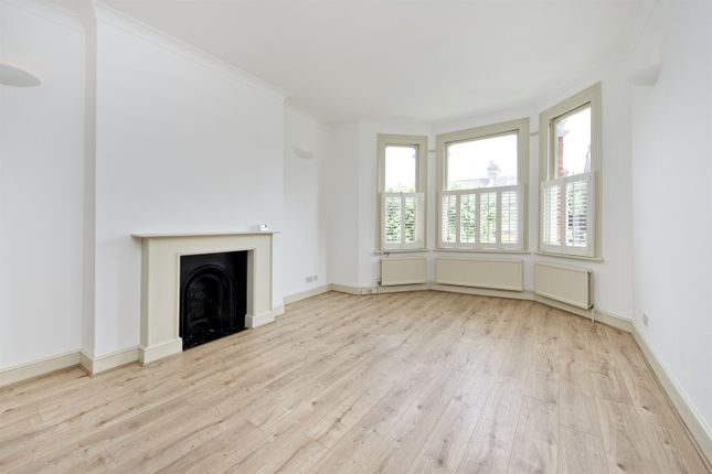 Thumbnail Flat to rent in St. Quintin Avenue, London