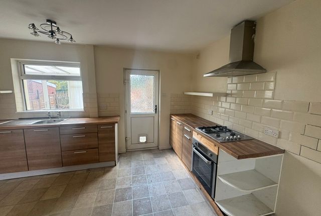 70, Daleside Road Pudsey Leeds photo 5