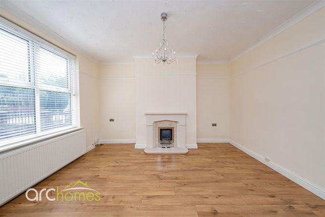 292, Leigh Road, Bolton photo 5