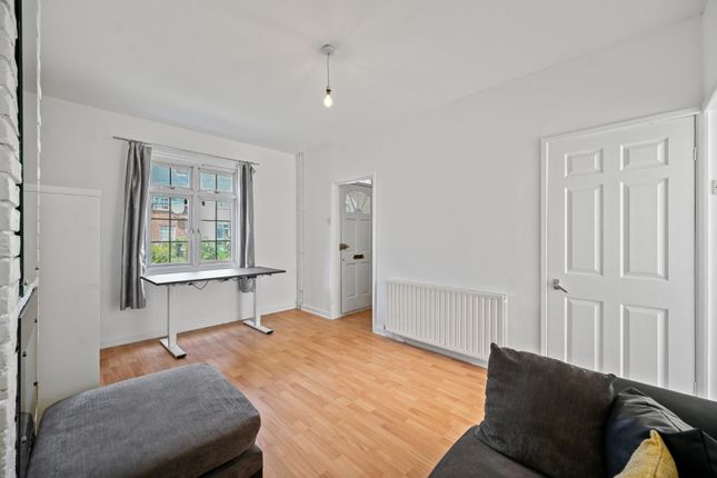 79, Mellitus Street, London photo 4