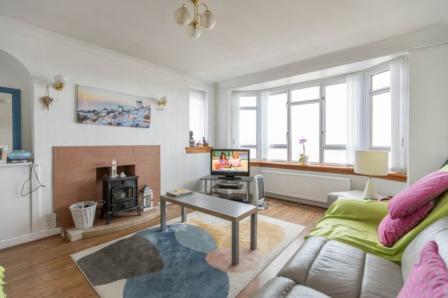  2/2, 4, Levanne Place, Gourock photo 3