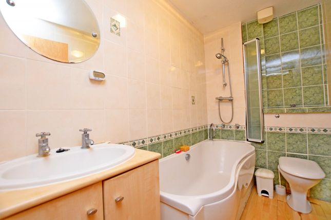 6, Warblers Way, Bognor Regis photo 5