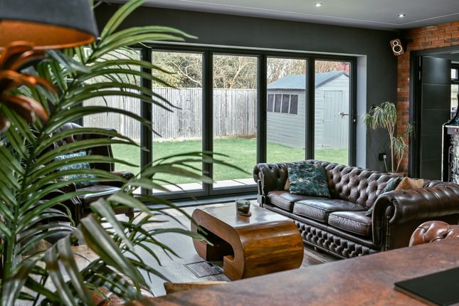 4 The Grove, Hailsham photo 3